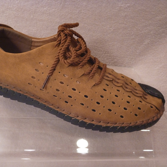 Sandals Men 9.5 Exclusive Moccasins Loafers Comfort Soft Perforated - Picture 7 of 8